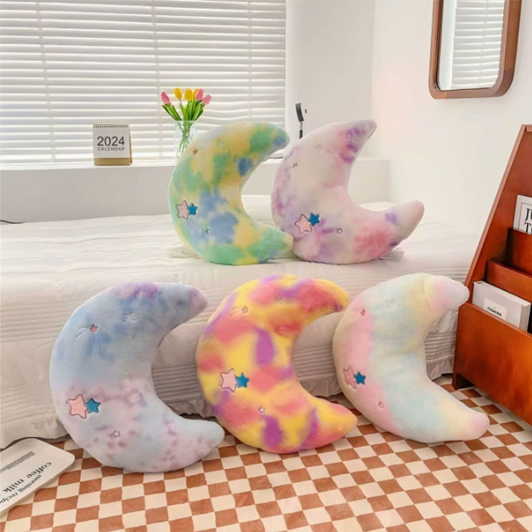 Adorable oreiller en forme de lune