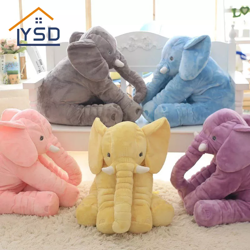 Jouets en peluche éléphant