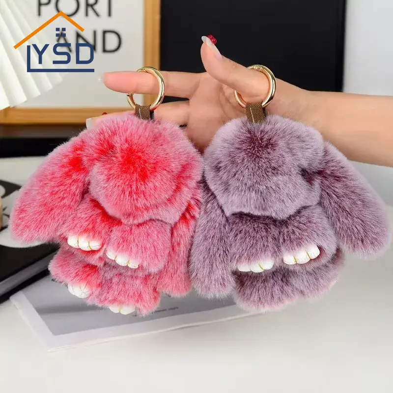 Porte-clés de lapin en peluche