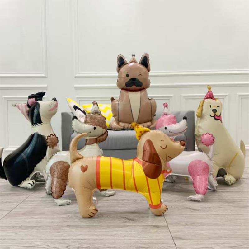 Boules de papier d'aluminium pour chiot debout