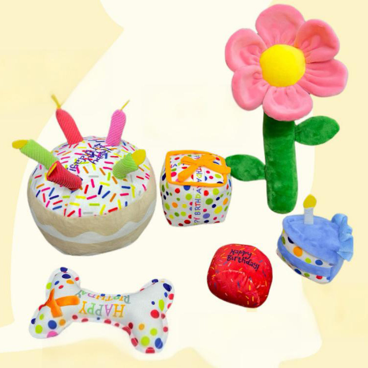 Jouets en peluche d'anniversaire pour animaux de compagnie